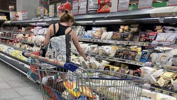 Los uruguayos gastaron 1.248,3 millones de dólares en Argentina durante el 2023. Los uruguayos gastaron 1.248,3 millones de dólares en Argentina durante el 2023.