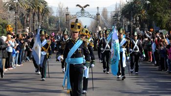 macri cerro la celebracion del bicentenario con el desfile militar macri cerro la celebracion del bicentenario con el desfile militar