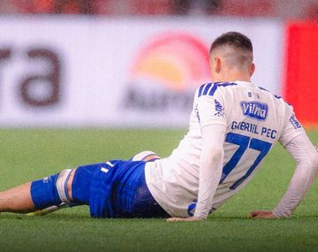 Tremenda lesión en Brasil: Gabriel Pec sufrió una fractura y tuvo que ser operado