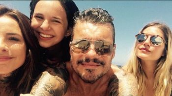 mis tinellis: la ultima selfie del 2015 de marcelo y sus tres hijas mis tinellis: la ultima selfie del 2015 de marcelo y sus tres hijas