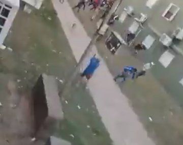 Graves incidentes en Colón - Peñarol: dos policías resultaron heridos de bala