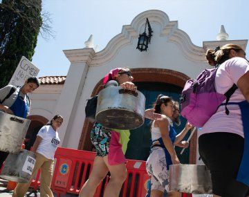 Barrios de Pie acampa frente a la Quinta de Olivos