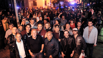 un reclamo de canillitas dejo sin diarios a capital federal y el conurbano un reclamo de canillitas dejo sin diarios a capital federal y el conurbano