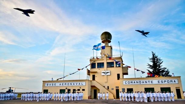 Aseguran que ovnis atacaron una base aeronaval en Bahía Blanca: qué pasó