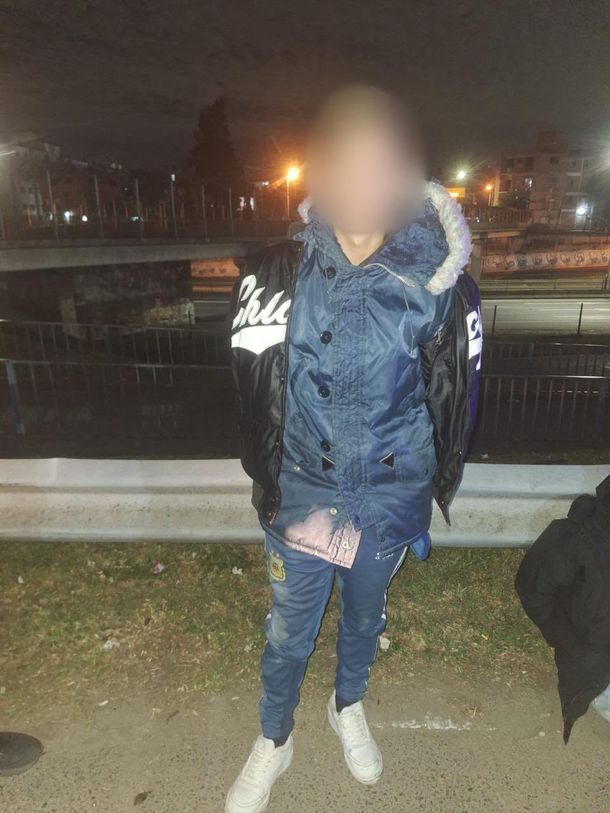 Uno de los detenidos es menor y tiene cuatro antecedentes por robo Uno de los detenidos es menor y tiene cuatro antecedentes por robo