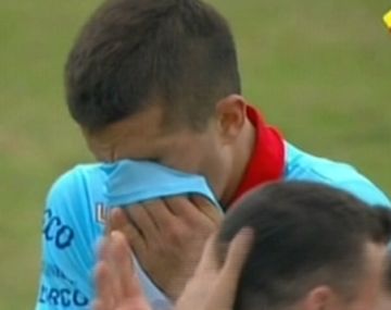Hasta las lágrimas: jugador de Arsenal emocionó al recordar a su padre fallecido