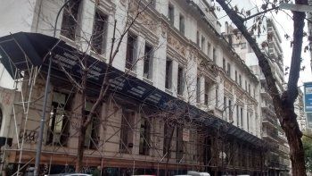 amenazas de tiroteos en el pellegrini: familias convocan a un abrazo a la escuela amenazas de tiroteos en el pellegrini: familias convocan a un abrazo a la escuela