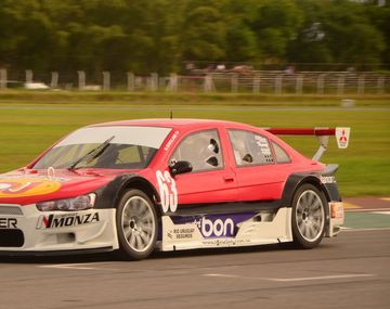 Girolami ganó cómodo la final del Top Race en Junín