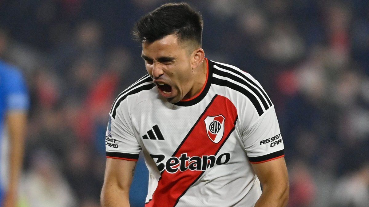 Huevo Acuña puso el 1-0 de River ante Estudiantes de Río Cuarto.