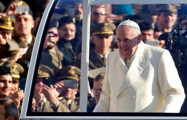 El Papa criticó los altos sueldos de ejecutivos y la avaricia