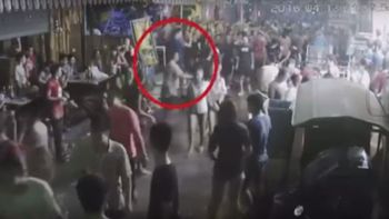 video: golpean a una familia britanica en tailandia video: golpean a una familia britanica en tailandia