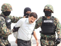 el celular de el chapo guzman, la clave para detener al lider narco el celular de el chapo guzman, la clave para detener al lider narco