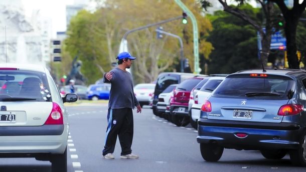 Endurecer las penas y multas de hasta $60.000: el plan contra los trapitos