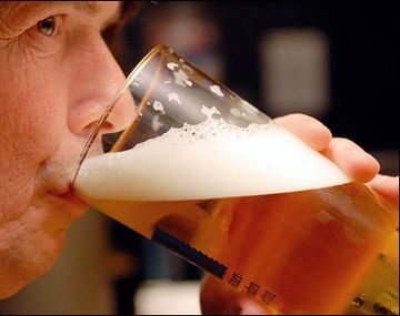 El gobierno holandés contrata alcohólicos y les paga con cerveza