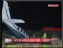 Una avioneta se cayó en Dean Funes y unas siete personas resultaron heridas