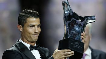 sin messi en la terna, cr7 fue elegido como mejor jugador de la temporada sin messi en la terna, cr7 fue elegido como mejor jugador de la temporada