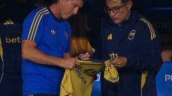 el gesto de ubeda en pleno partido que enfurecio a una gloria de barcelona de ecuador el gesto de ubeda en pleno partido que enfurecio a una gloria de barcelona de ecuador