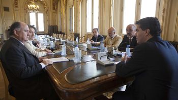 la uta amenaza con otro paro de micros de larga distancia la uta amenaza con otro paro de micros de larga distancia