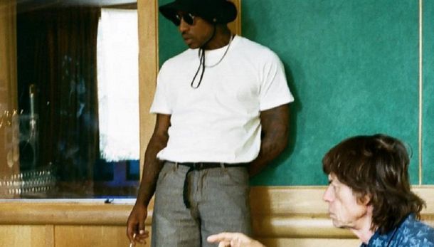 Skepta con Mick Jagger grabando