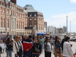 fin de semana largo en mar del plata y la costa: fuerte movimiento pero con un gasto mas moderado fin de semana largo en mar del plata y la costa: fuerte movimiento pero con un gasto mas moderado