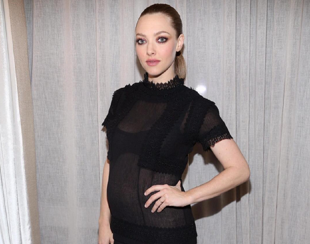 Amanda Seyfried confirmó su embarazo.