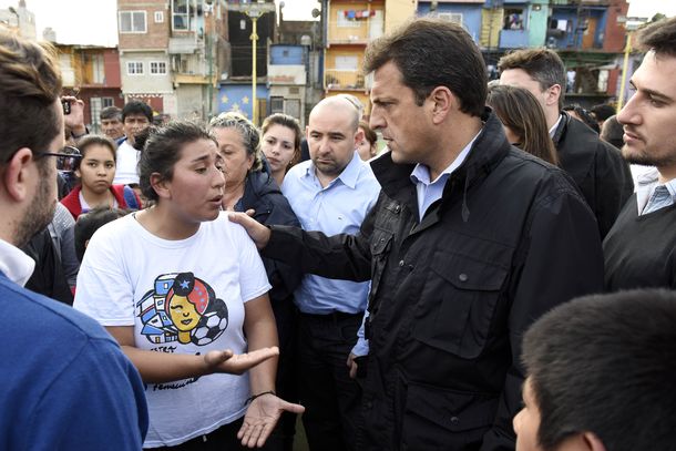 Massa propone un sistema de premio y castigos para los docentes y terminar con los punteros políticos