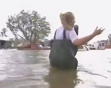 El accidente en vivo de Paula Bernini durante la cobertura de las inundaciones en Bahía Blanca