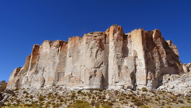 Es un lugar desconocido y cuenta con formaciones naturales ideales para maravillarse