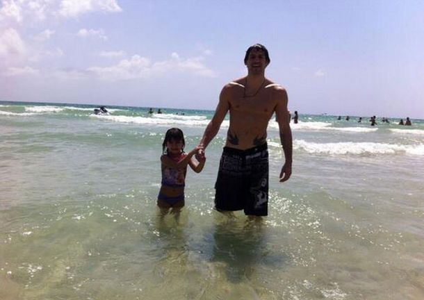 Amalia Granata: vacaciones en familia y un cuerpo infartante