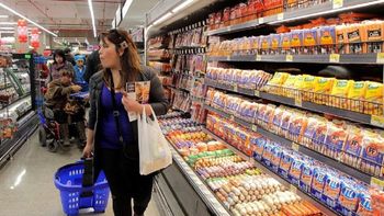 segun la cgt, una familia tipo necesita $472 por dia para no caer en la pobreza segun la cgt, una familia tipo necesita $472 por dia para no caer en la pobreza