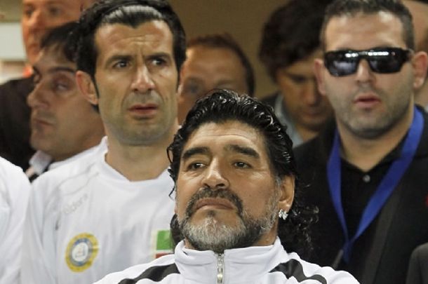 Empezó la guerra por la sucesión: Figo fue lapidario con Maradona
