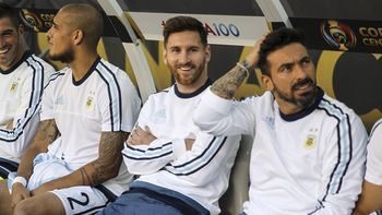 desde el banco, asi vivio lionel messi el triunfo de argentina ante chile desde el banco, asi vivio lionel messi el triunfo de argentina ante chile