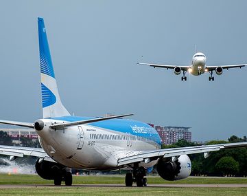 Controladores Aéreos adhieren al paro de la CGT y el 10 de abril no habrá vuelos