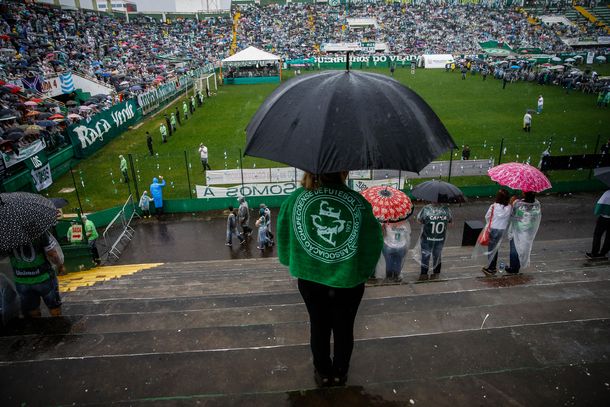 Los héroes del Chapecoense son despedidos