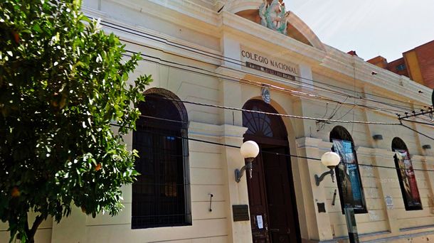 Bullying en Catamarca: alumnas golpean a una compañera por ser flaca y traga