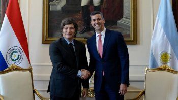 Javier Milei mantuvo una reunión bilateral con el presidente de Paraguay