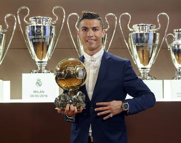 El portugués va por su 4º Balón de Oro y acecha a Messi