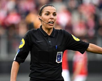 Stéphanie Frappart será la primera mujer en dirigir la final de la Supercopa Europea
