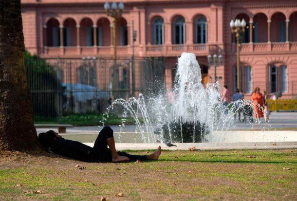 Calor agobiante en la Ciudad de Buenos Aires.