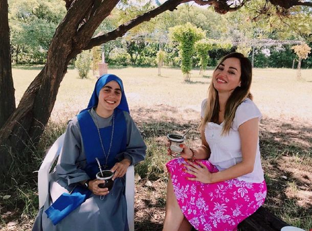 Belén Francese y sus primas monjas