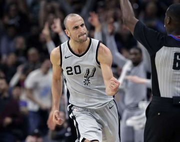 Manu Ginóbili deslumbra a los 40