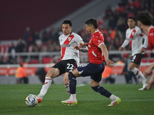 En un clásico con polémicas, Independiente y River empataron 0-0 en Avellaneda