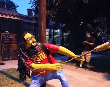 Insólito: en Quilmes crearon un muñeco de El gordo Mortero para año nuevo