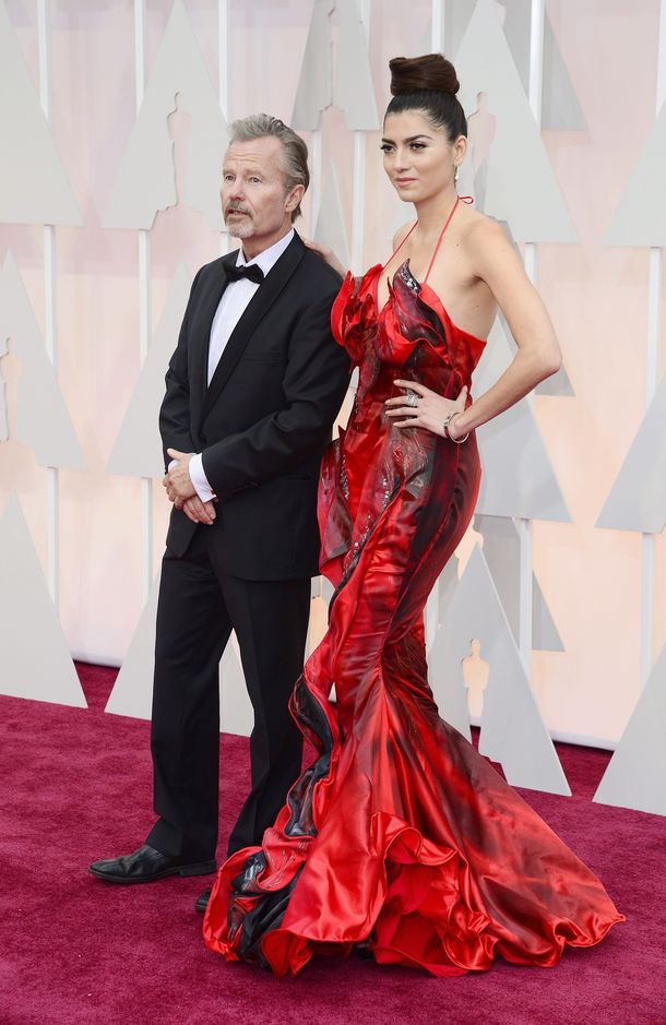El look de los famosos que desfilan por la alfombra roja