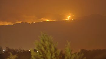 fuego: el gobierno provincial dice que mejoro la situacion fuego: el gobierno provincial dice que mejoro la situacion