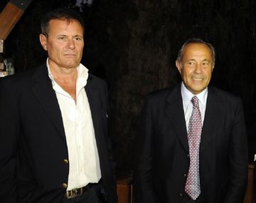 Carlos Ferrer (izquierda) junto a Adolfo Rodríguez Saá (Foto: Mdzol.com)