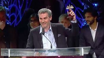 Sebastián Schindlel ganador del Cóndor de Plata 2016 como mejor director por El Patrón Sebastián Schindlel ganador del Cóndor de Plata 2016 como mejor director por El Patrón