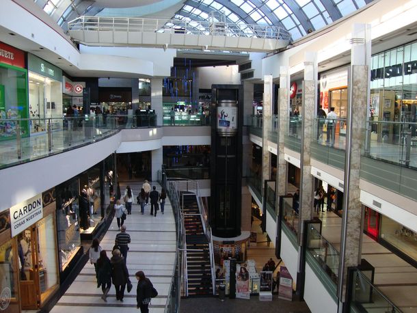 Por el día del empleado, locales y shoppings estarán cerrados este lunes