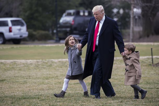 Donald Trump con los hijos de Ivanka