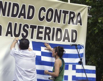 Europa dejará de ayudar a Grecia en respuesta al pedido de referéndum
